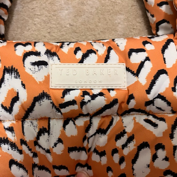 Ted Baker London Quinry Oversized Puffer Tote Bag - Picture 2 of 3